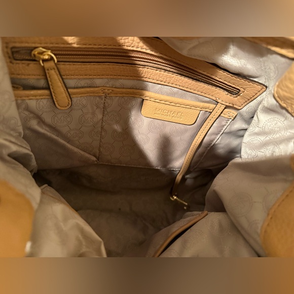 Michael Kors Camden - Picture 3 of 5